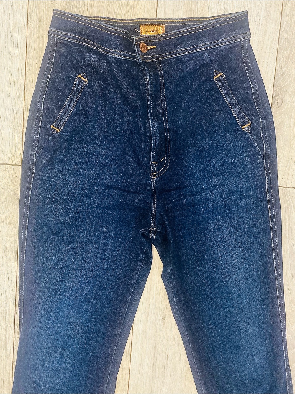 Women’s Mother High Waisted Smokin' Double Welt Heel Jeans Off Limits Dark Wash - Picture 5 of 9